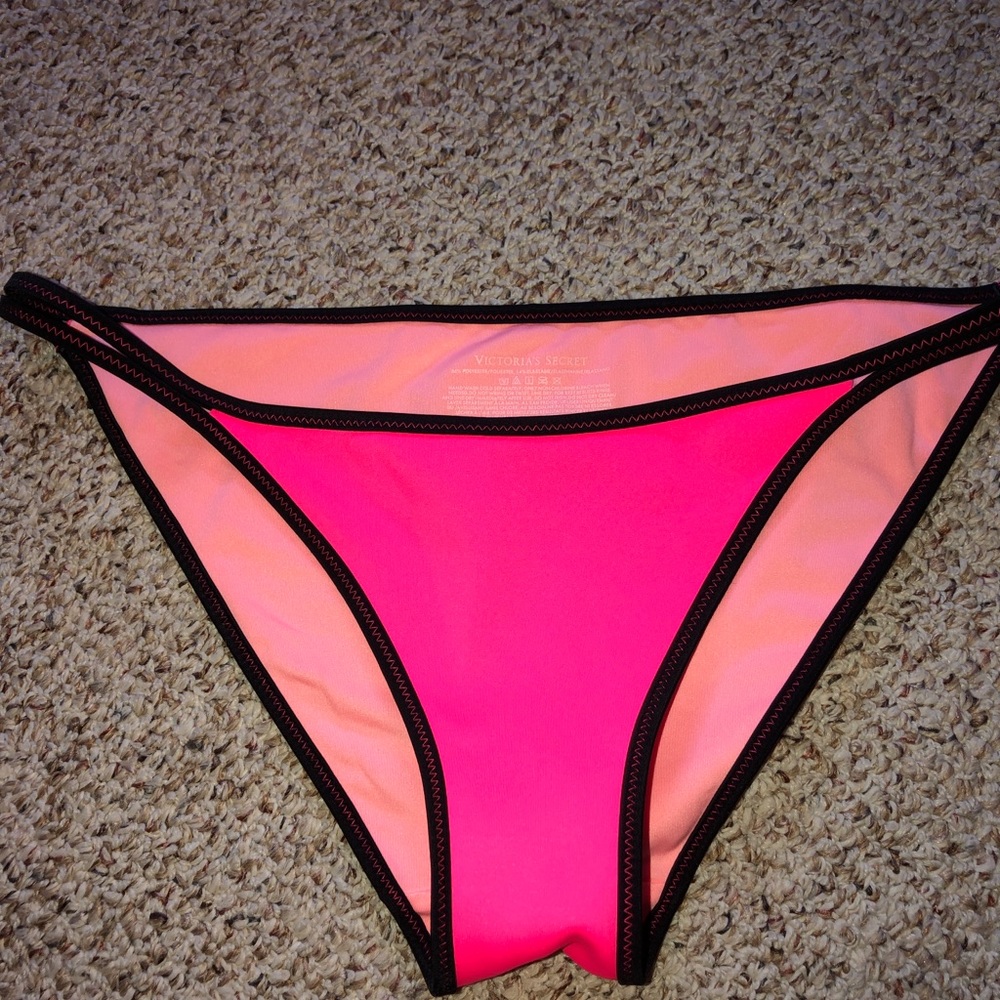 Victoria’s Secret Triangl Bottoms